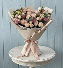 Букет цветов из:  Розы и Лизиантусы в Спасс