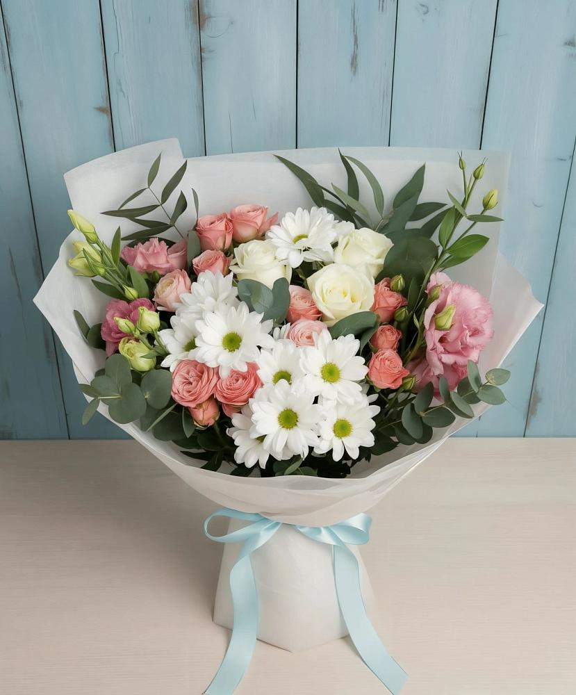 Букет цветов из: Розы, Лизиантусы и Хризантемы в Спасс