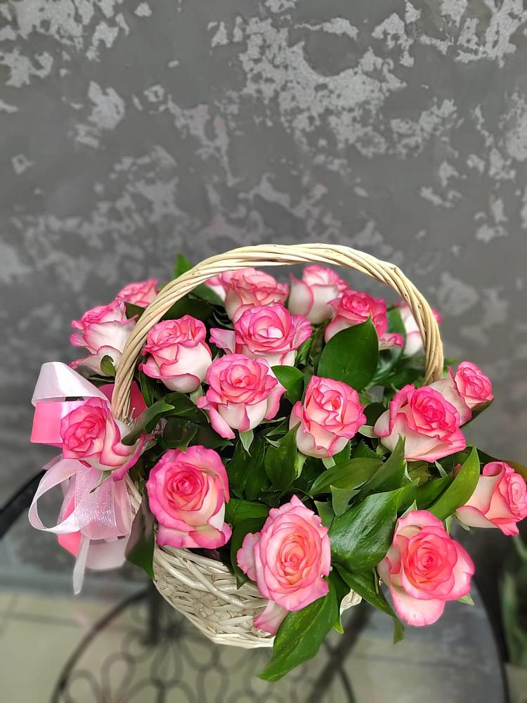 Цветочная композиция из Розы в корзине в Спасс