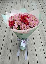 Букет цветов из:  Альстромерии #REPLACE_PRED# Спасс