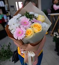 Букет цветов из:  Герберы, Розы и Хризантемы в Спасс