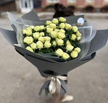 Букет Белые кустовые розы Солинеро в Спасс