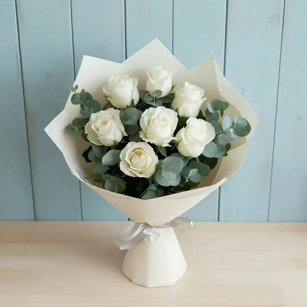 Букет Белые розы в Эвкалипте в Спасс