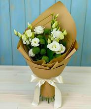 Букет цветов из:  Хризантемы и Лизиантусы в Спасс