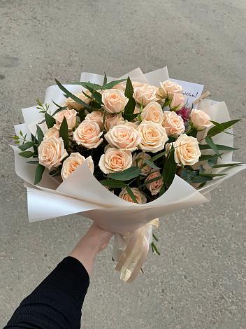 Букет Кремовые розы Латте в Спасс