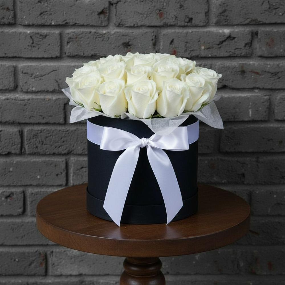 Цветочная композиция из Розы в шляпной коробке в Спасс