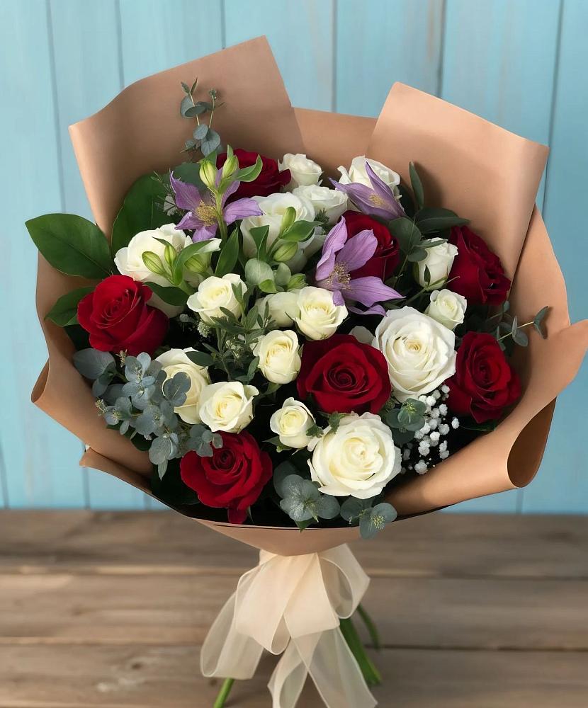 Букет цветов из: Розы и Альстромерии в Спасс