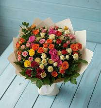 Букет Микс из разноцветных кустовых роз в Спасс
