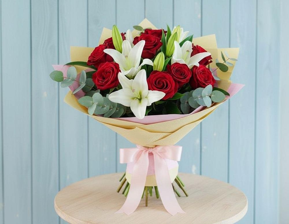 Букет цветов из: Лилии и Розы в Спасс